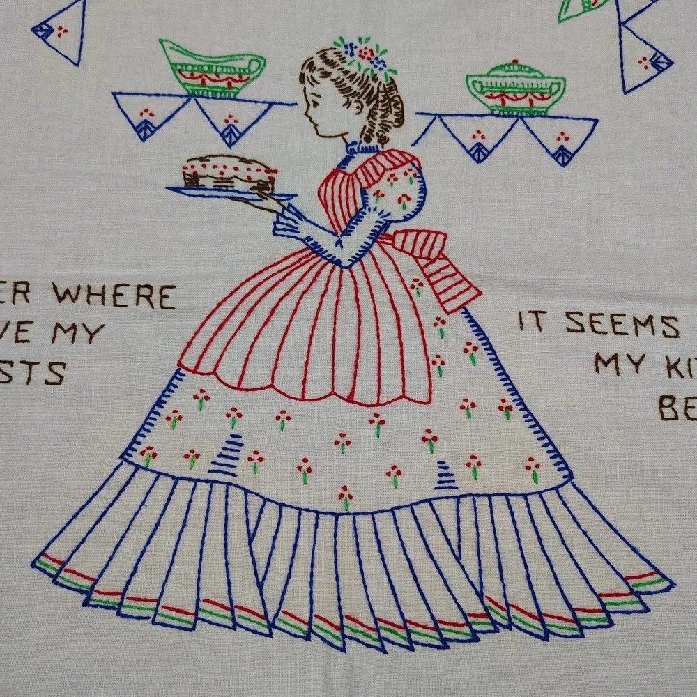 Vintage Embroidered Tablecloth Cottage Kitchen Hosting 50s Cross Stitch 33